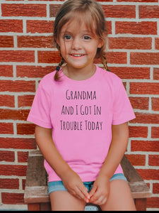 GRANDMA & I TROUBLE  KID'S T-SHIRT