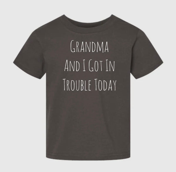 GRANDMA & I TROUBLE  KID'S T-SHIRT