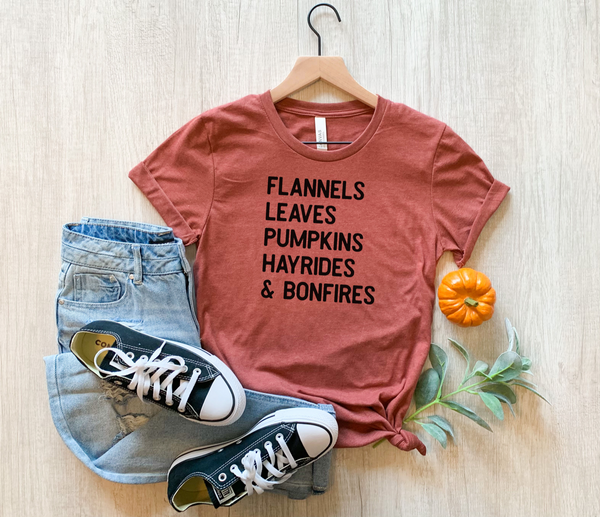 FLANNELS, LEAVES, PUMPKINS... T-SHIRT