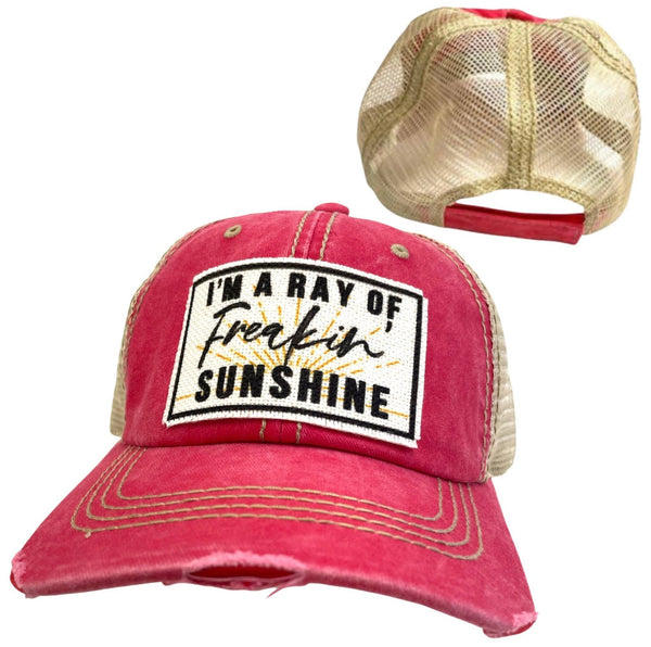 I'M A RAY OF FREAKING SUNSHINE UNISEX HAT